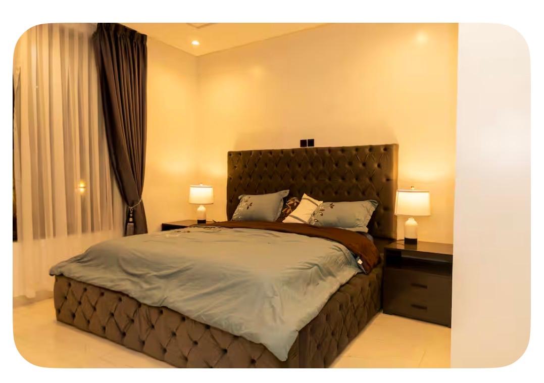 Modern 4 bedroom house  in East Legon photo 2